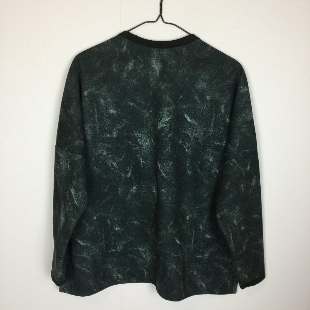 Like new! Adidas ID Sweatshirt L Black Gray Knit Tie Dye Side Slit Long Sleeve - Picture 6 of 11